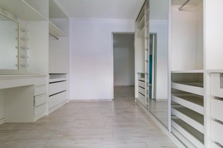 Casa à venda com 138m², 2 quartos e 1 vaga Casa à venda com 138m², 2 quartos e 1 vagaCloset