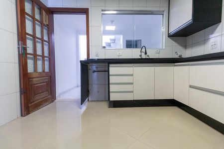 Casa à venda com 138m², 2 quartos e 1 vaga Casa à venda com 138m², 2 quartos e 1 vagaCozinha