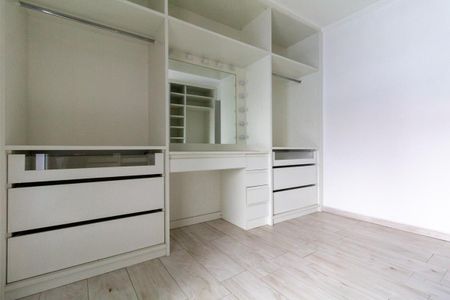 Casa à venda com 138m², 2 quartos e 1 vaga Casa à venda com 138m², 2 quartos e 1 vagaCloset