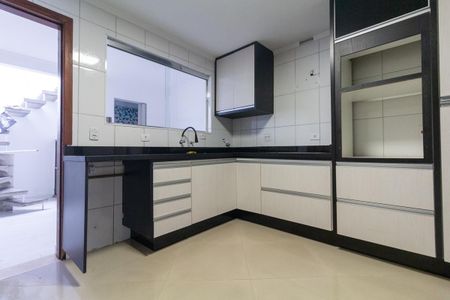 Casa à venda com 138m², 2 quartos e 1 vaga Casa à venda com 138m², 2 quartos e 1 vagaCozinha