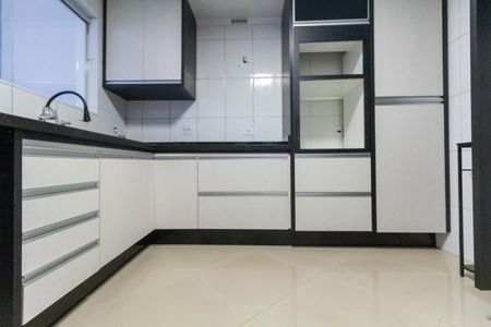 Casa à venda com 138m², 2 quartos e 1 vaga Casa à venda com 138m², 2 quartos e 1 vagaCozinha