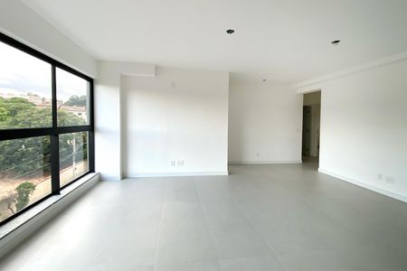 Apartamento à venda com 132m², 4 quartos e 2 vagasSala