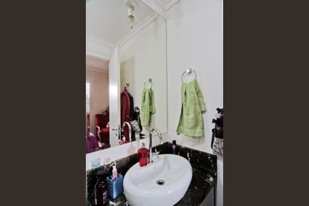 Apartamento à venda com 74m², 3 quartos e 1 vaga Apartamento à venda com 74m², 3 quartos e 1 vagaBanheiro da Suíte