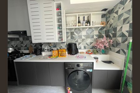 Apartamento para alugar com 56m², 2 quartos e 1 vaga Apartamento para alugar com 56m², 2 quartos e 1 vagaCozinha e Área de Serviço