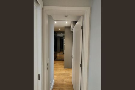 Apartamento à venda com 74m², 2 quartos e 2 vagasCorredor 