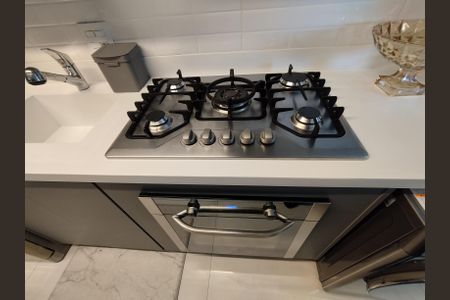 Apartamento à venda com 74m², 2 quartos e 2 vagasCozinha - Armários