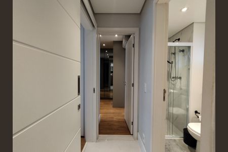 Apartamento à venda com 74m², 2 quartos e 2 vagasCorredor 