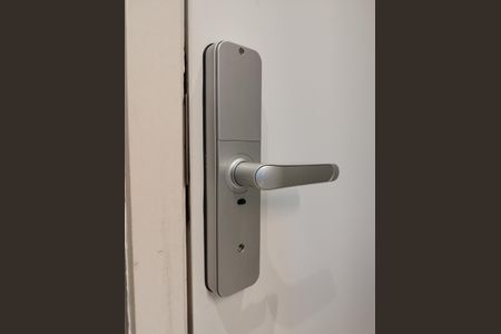 Apartamento à venda com 74m², 2 quartos e 2 vagasFechadura Eletrônica 