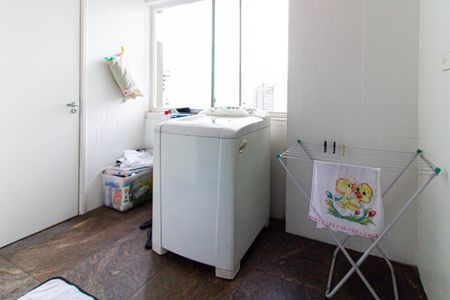 Apartamento à venda com 110m², 3 quartos e 1 vaga Apartamento à venda com 110m², 3 quartos e 1 vagaÁrea de Serviço