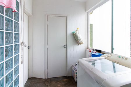 Apartamento à venda com 110m², 3 quartos e 1 vaga Apartamento à venda com 110m², 3 quartos e 1 vagaÁrea de Serviço