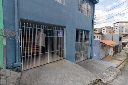 Casa à venda com 127m², 3 quartos e 2 vagasFachada