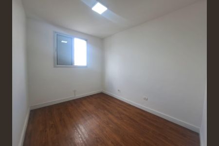 Quarto 1 de apartamento para alugar com 2 quartos, 62m² em Vila Yara, Osasco