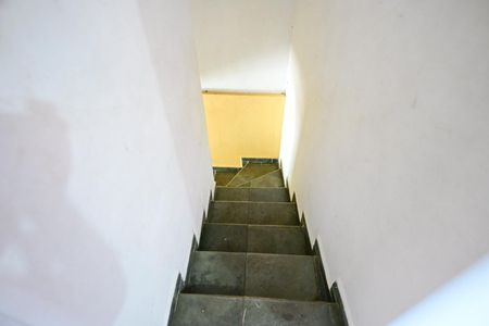 Escada de casa para alugar com 3 quartos, 180m² em Jardim Campo Limpo, Taboão da Serra