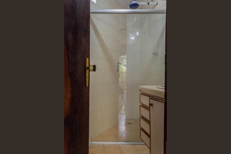 Banheiro da Suíte 1 de casa para alugar com 3 quartos, 400m² em Jardim Sao Luis, São Bernardo do Campo