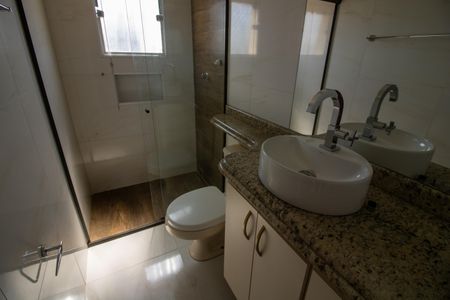 Apartamento à venda com 57m², 2 quartos e 1 vagaBanheiro