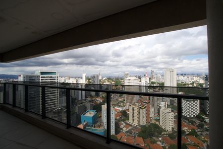 Apartamento à venda com 195m², 3 quartos e 3 vagas Apartamento à venda com 195m², 3 quartos e 3 vagasSacada