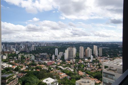 Apartamento à venda com 195m², 3 quartos e 3 vagas Apartamento à venda com 195m², 3 quartos e 3 vagasVista da Sacada