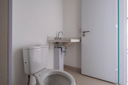 Banheiro de kitnet/studio à venda com 1 quarto, 23m² em Sumarezinho, São Paulo