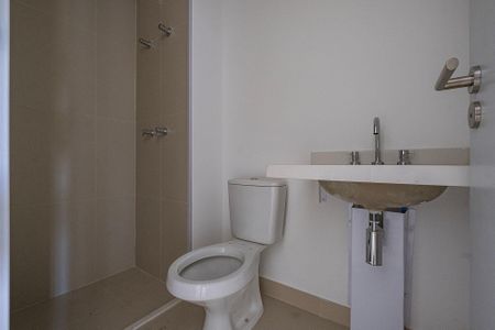 Banheiro de kitnet/studio à venda com 1 quarto, 23m² em Sumarezinho, São Paulo
