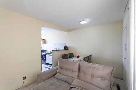 Sala de apartamento para alugar com 3 quartos, 58m² em Arpoador, Contagem