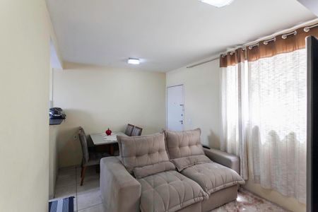 Sala de apartamento para alugar com 3 quartos, 58m² em Arpoador, Contagem