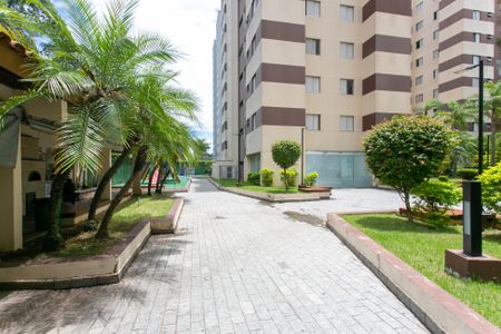 Apartamento para alugar com 60m², 2 quartos e 1 vagaÁrea comum 