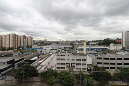 Vista de apartamento à venda com 2 quartos, 42m² em Canhema, Diadema