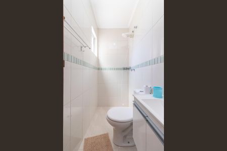 Casa à venda com 100m², 2 quartos e 3 vagasBanheiro da Suíte 2