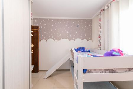 Casa à venda com 100m², 2 quartos e 3 vagasSuíte 2