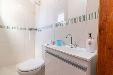 Casa à venda com 100m², 2 quartos e 3 vagasBanheiro da Suíte 2