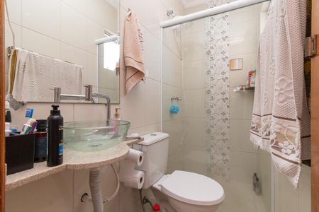 Casa à venda com 100m², 2 quartos e 3 vagasBanheiro da Suíte 1