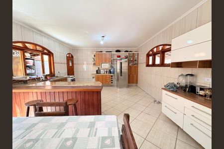 Casa à venda com 500m², 3 quartos e 5 vagasCozinha com sala de jantar