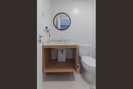 Banheiro de kitnet/studio para alugar com 1 quarto, 24m² em Vila Mariana, São Paulo