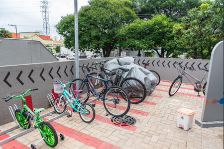 Apartamento à venda com 33m², 2 quartos e 1 vaga Apartamento à venda com 33m², 2 quartos e 1 vagaBicicletário