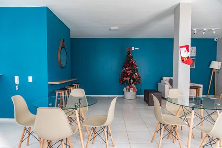 Apartamento à venda com 33m², 2 quartos e 1 vaga Apartamento à venda com 33m², 2 quartos e 1 vagaÁrea comum - Salão de festas