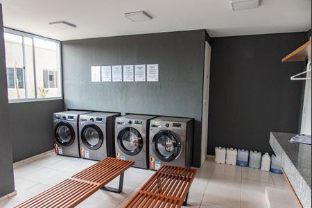 Apartamento à venda com 33m², 2 quartos e 1 vaga Apartamento à venda com 33m², 2 quartos e 1 vagaLavanderia