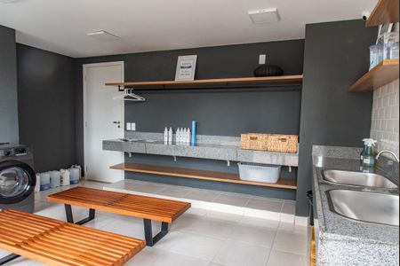 Apartamento à venda com 33m², 2 quartos e 1 vaga Apartamento à venda com 33m², 2 quartos e 1 vagaLavanderia