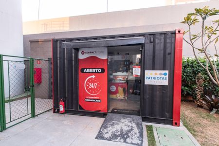 Apartamento à venda com 33m², 2 quartos e 1 vaga Apartamento à venda com 33m², 2 quartos e 1 vagaMercadinho