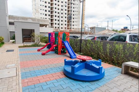 Apartamento à venda com 33m², 2 quartos e 1 vaga Apartamento à venda com 33m², 2 quartos e 1 vagaÁrea comum - Playground