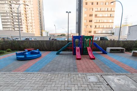 Apartamento à venda com 33m², 2 quartos e 1 vaga Apartamento à venda com 33m², 2 quartos e 1 vagaÁrea comum - Playground