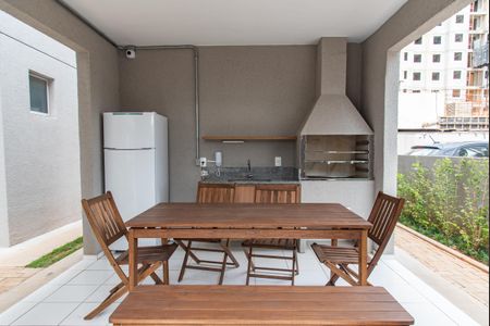 Apartamento à venda com 33m², 2 quartos e 1 vaga Apartamento à venda com 33m², 2 quartos e 1 vagaÁrea comum - Churrasqueira
