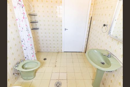 Apartamento para alugar com 95m², 2 quartos e sem vagaBanheiro