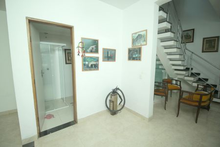 Casa à venda com 144m², 4 quartos e 2 vagasSala