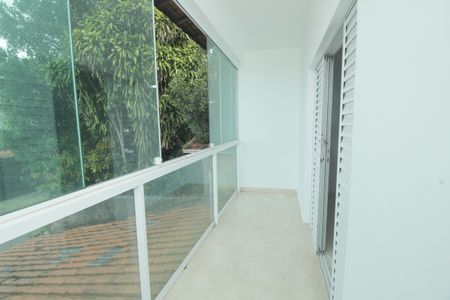 Casa à venda com 144m², 4 quartos e 2 vagasSacada do Quarto 1