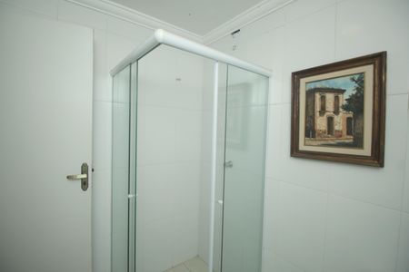Casa à venda com 144m², 4 quartos e 2 vagasBanheiro 2