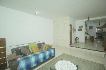 Sala de casa à venda com 4 quartos, 144m² em Vila Humaita, Santo André