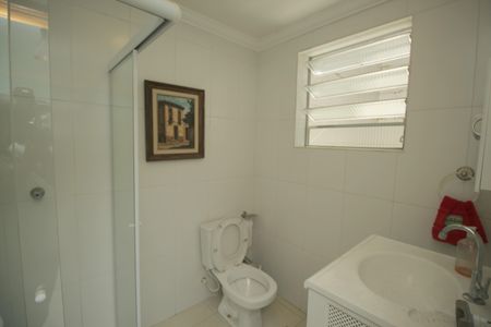 Casa à venda com 144m², 4 quartos e 2 vagasBanheiro 2