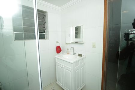Casa à venda com 144m², 4 quartos e 2 vagasBanheiro 2