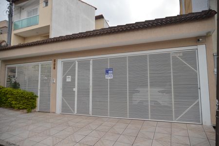 Casa à venda com 250m², 2 quartos e 2 vagasPlaca