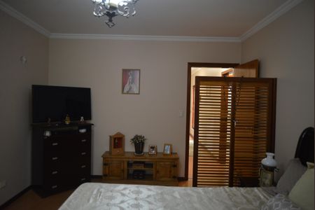 Casa à venda com 250m², 2 quartos e 2 vagasQuarto Suite 1